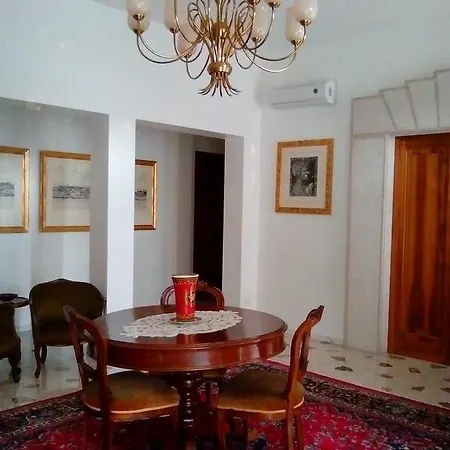 Osmanthus فيتشنزا